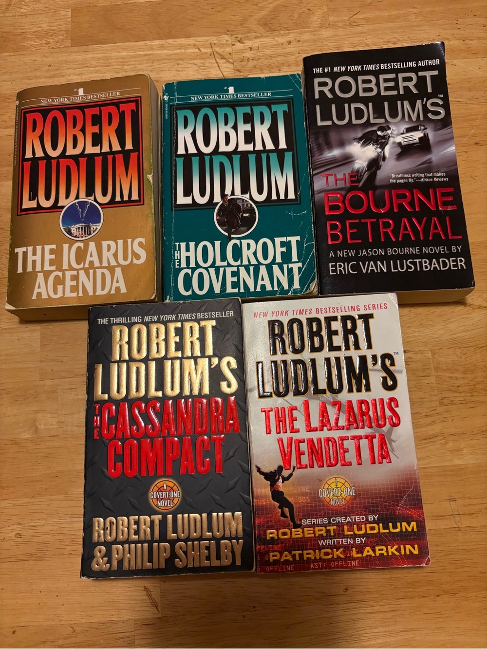 Robert Ludlum Paperback Book Lot - Multicolor Covers